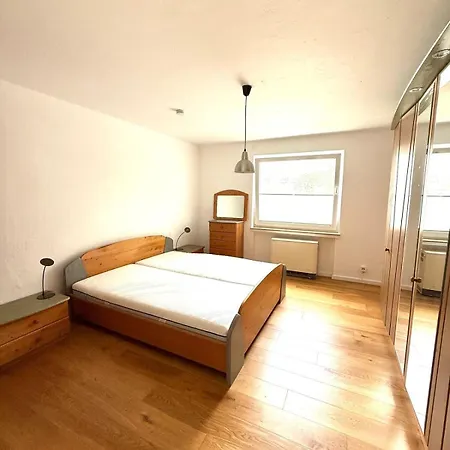 Charmante 2-zimmer Mit Balkon & Stellplatz شقة *